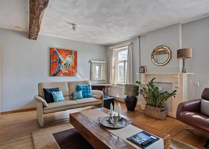 Boerderij, Voorhuis Nyaraló Schimmert